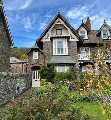 Lynton Casa | Gable Lodge Guest House