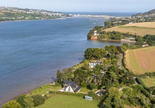 Combeinteignhead Casa | Gable View - Luxury Riverside Sanctuary
