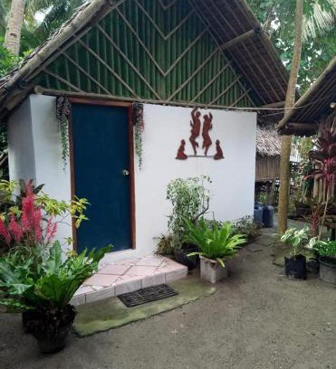 Cauayan Cabina | Gaga Haus on the Beach
