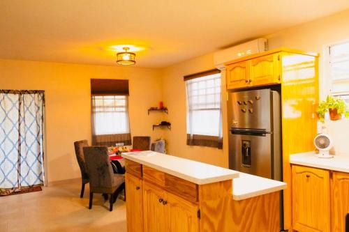 Bayville Apartamento | GAIA Barbados! 2bedroom Home 5min walk to the beach