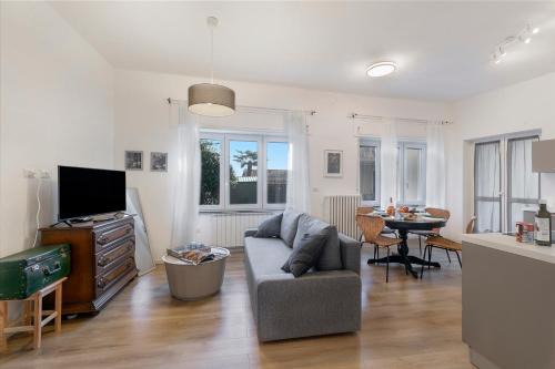Levo Apartamento | Gaia on Stresa Hill - Happy Rentals