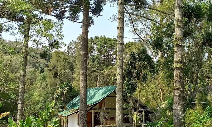 Ibiuna Cabaña | Gaia Point accommodation, come relax with your pet in a closed pet area!
