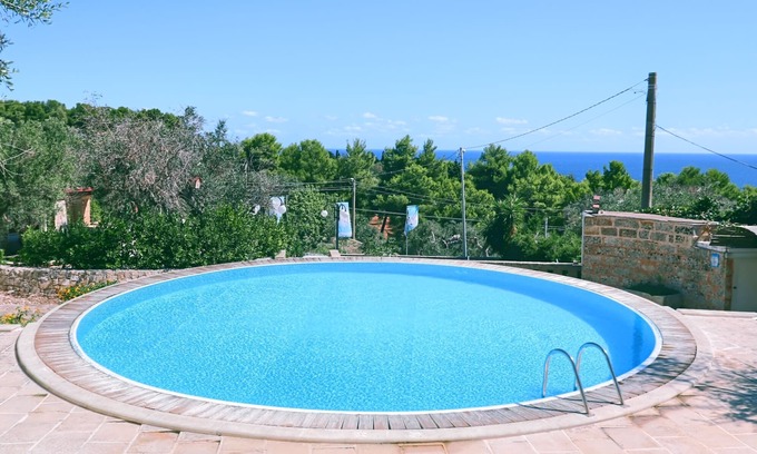 Marina di Novaglie Villa | Villas con piscina privada a 350 metros del mar.