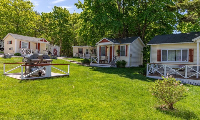 Hulls Cove Cabina | Gallagher's Travels Cabin Four (Two Bedroom)