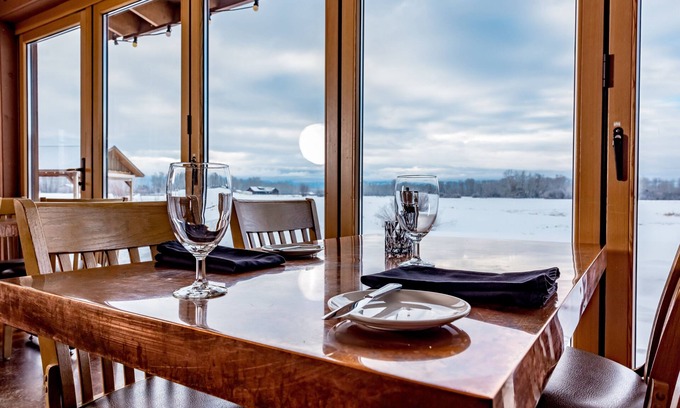 Bozeman Cabina | Gallatin River Lodge