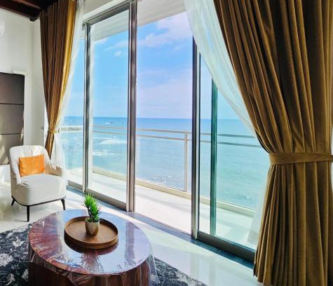 Galle Apartamento | Galle Beach Front Duplex 4 Bed Amazing Sea views