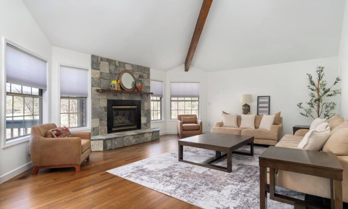 Stonecrest Casa | Gallery Greens at Rumbling Bald