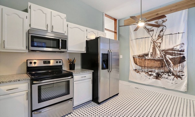 Beach Institute Apartamento | Gallery Stays - Amiri Pop