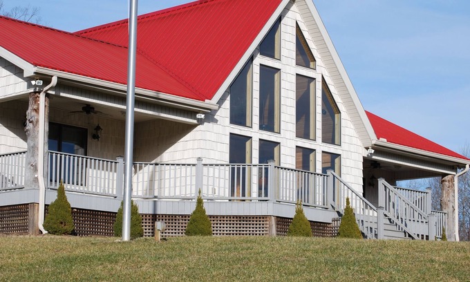 Hays Otro | Gambill Creek Farm - Rural retreat for the perfect vacation getaway.