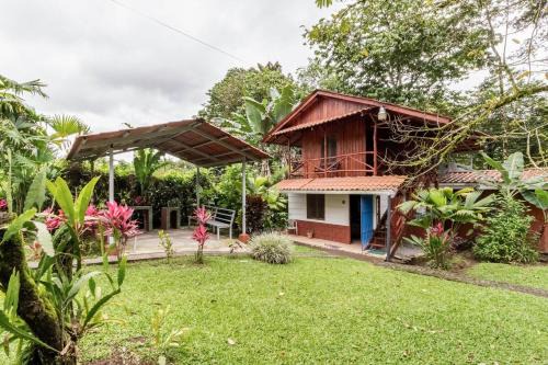Peñas Blancas Chalet De Esquí | Gamboa Cabin - Delightful Couples Vacation Cabin