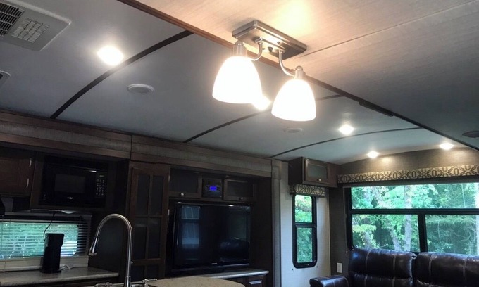 Auburn Casa | Game Day- Parent Weekend- RV for rent minutes from Auburn University.