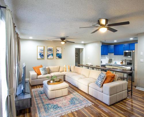 Auburn Casa | Game Day Specials! Auburn Stay & Play