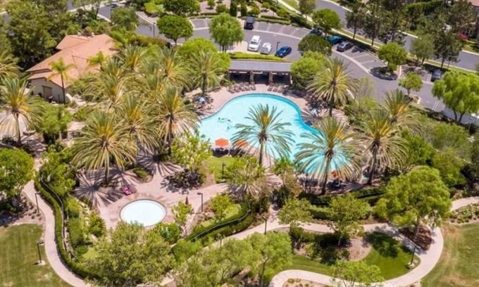Ladera Ranch Casa | Game Room!! Arcade Pinball/Basketball/Air Hockey/Pools/14' Trampoline/Corn Hole