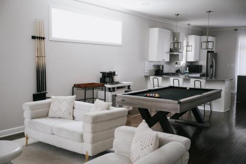 Belmont Cragin Casa | Game Room, Firepit, Playground, Gym, Billiard