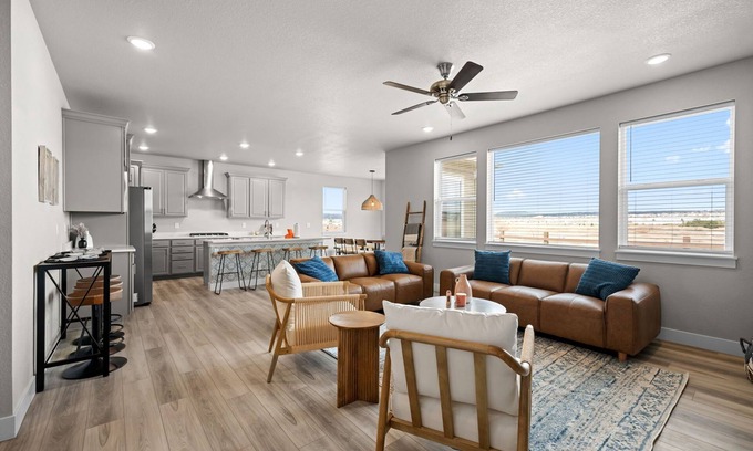 Monument Casa | New Listing! Game Room & Hot Tub | Mins to CO Springs