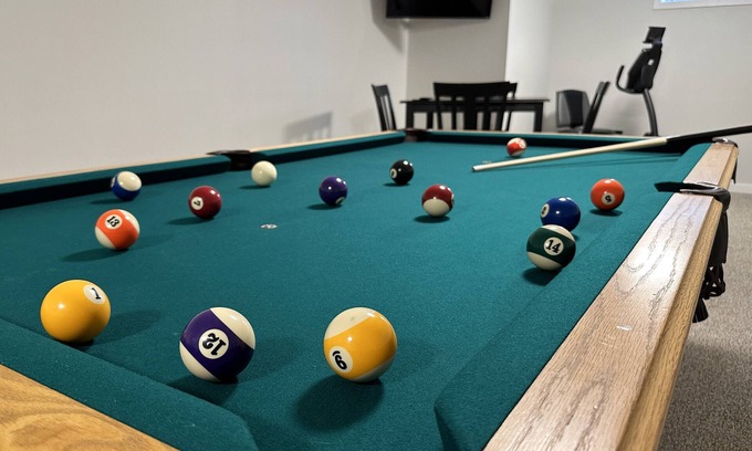 Middlebury Casa | Game Room | Pool Table | Foosball|Family Focused|