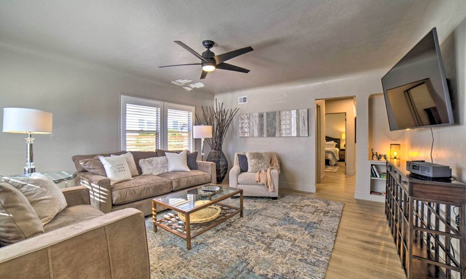 Old Southwest Casa | Game Room & Putting Green: Reno Home!