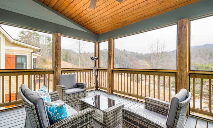 Cullowhee Casa | Game Room & Wraparound Decks: Cullowhee Home!