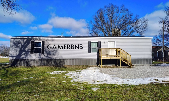 Deerfield Cama Y Desayuno | GamerBnB, relive all of video game history in the comfort of a bed & breakfast.