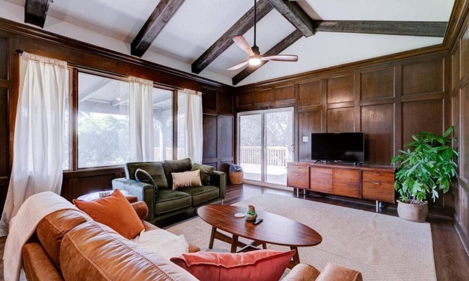 Windsor Heights Casa | GameRoom/2BD/Fast Wi-Fi
