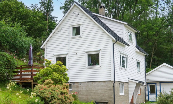 Tysnes Casa | Gamlahuset by Interhome