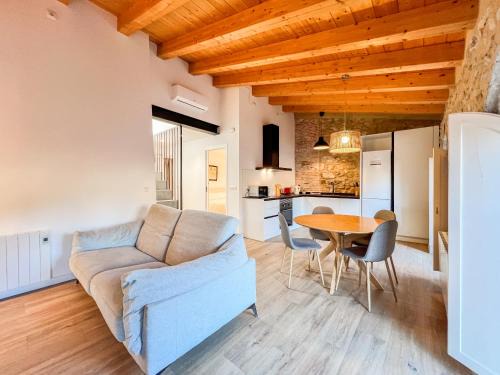 Besalú Apartamento | Ganganell Àtic Apartamento con terraza en Besalú
