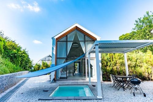 Ganghwa Villa | Ganghwado Ortun Pool Villa Pension