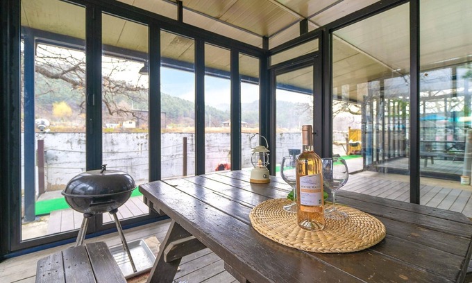 Buk Casa | Gapyeong Amormio Spa Pension