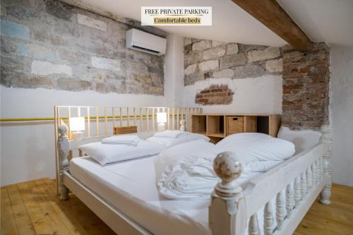 Solkan Apartamento | Garage Apartments