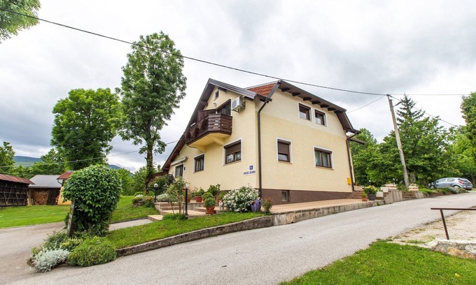Seliste Dreznicko Apartamento | Acogedor apartamento con jardín