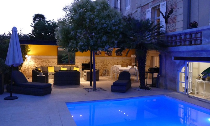 Perigueux Apartamento | Garden apartment with private pool