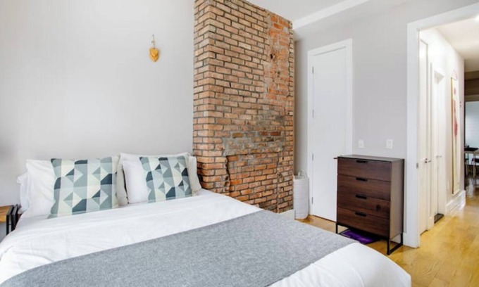 Bushwick Apartamento | Garden condo w patio in New York artistic Bushwick