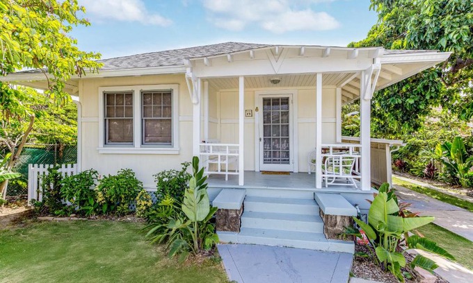 Diamond Head - Kapahulu - St. Louis Casa | Garden Cottage A & B