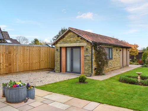 Thornton Dale Casa | Garden Cottage