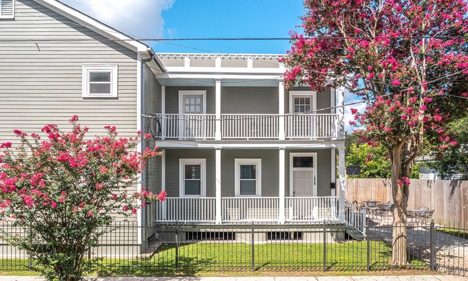 Faubourg Livaudais Casa | Garden District 2BR Townhouse w/Gated Parking