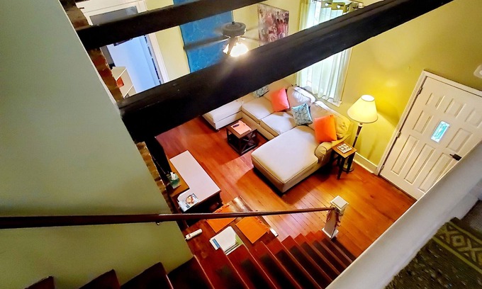 Faubourg Livaudais Casa | Garden District Streetcar, Gated Driveway & Fenced Yard, Dog Friendly!