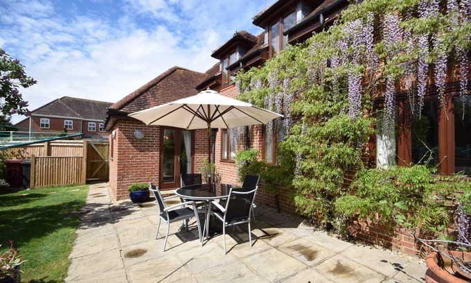 Tangmere Apartamento | Garden Flat - casa de campo cómoda para dos cerca de Chichester y Goodwood