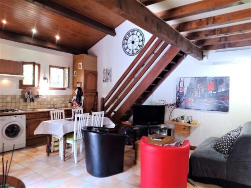 Saint-Martin-le-Redon Casa | Garden Home with Ensuite, cleaning included