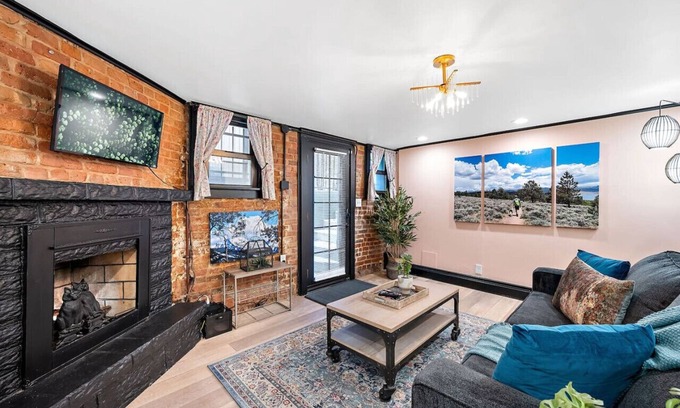 City Park West Apartamento | Garden Level Apt in Heart of Den
