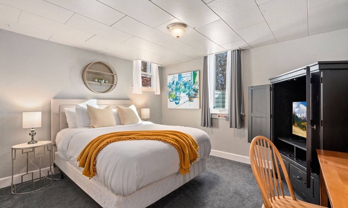 Old Town West Apartamento | Garden Level Apt Mtn Ave, 8 Min Walk to Old Town!