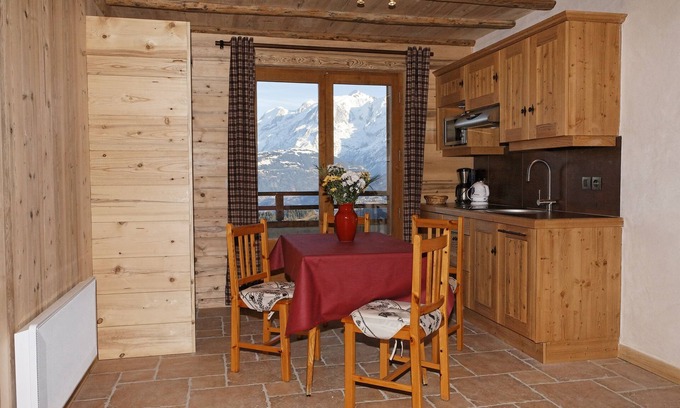 Cordon Chalet De Esquí | 3 * planta baja "Mt Joly", frente a la cadena de Mt Blanc, de 1 a 4 personas.