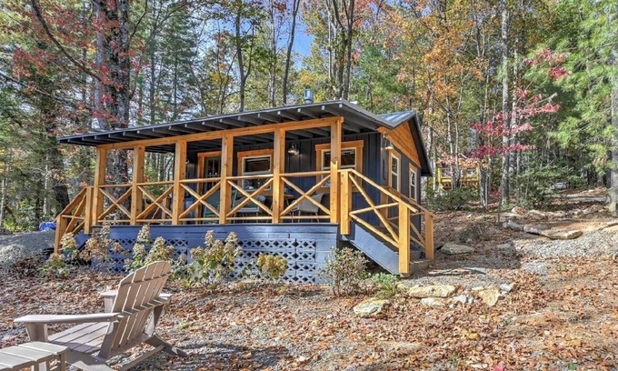 Hendersonville Cabaña | Garden Nest: A Peaceful Sanctuary Close to Downtown Hendersonville!