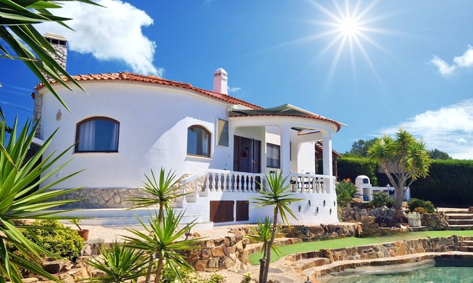 Aljezur Casa | Garden Oasis with Pool - 800m to Arrifana Beach - close to the Fishermen's Trail