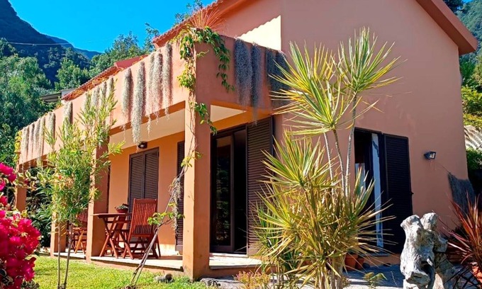 Sao Vicente Casa | Garden of Eden by LovelyStay