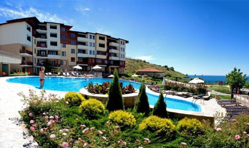 Sveti Vlas Apartamento | Garden of Eden Sea and Pool View