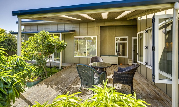 Marewa Casa | Garden Retreat - Napier Holiday Home
