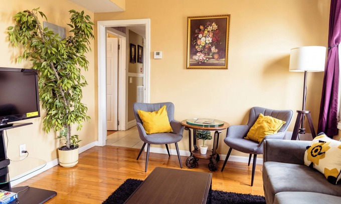 Weequahic Casa | Garden State getaway This 3 Bedroom apartment is a home away from home.