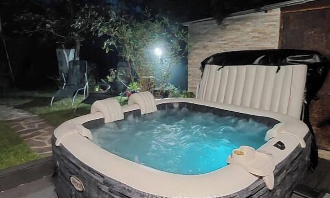 Le Mesnil-Saint-Denis Chalet De Esquí | Garden studio sqy Versailles gk15 greenappart