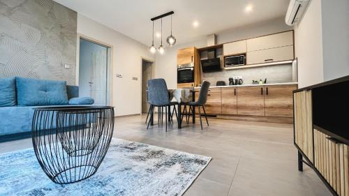 Kiskunmajsa Apartamento | Garden Vendégház