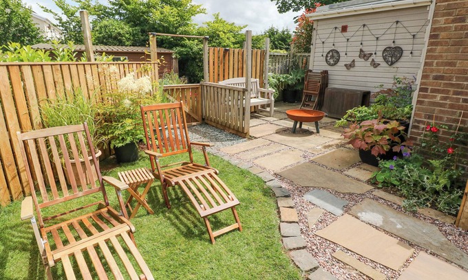 Pembroke Cabaña | Garden View